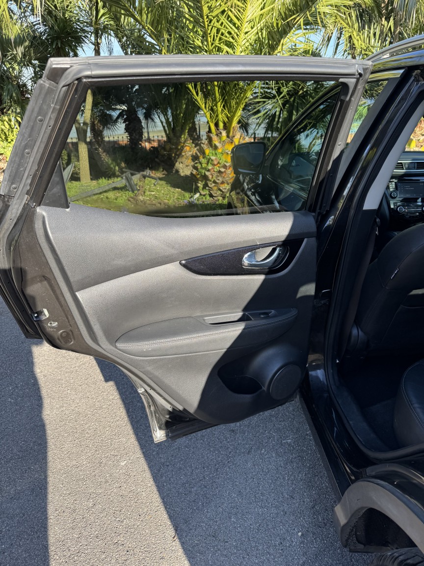 Used Nissan Qashqai 2015 for sale - 77735840: Photo 12