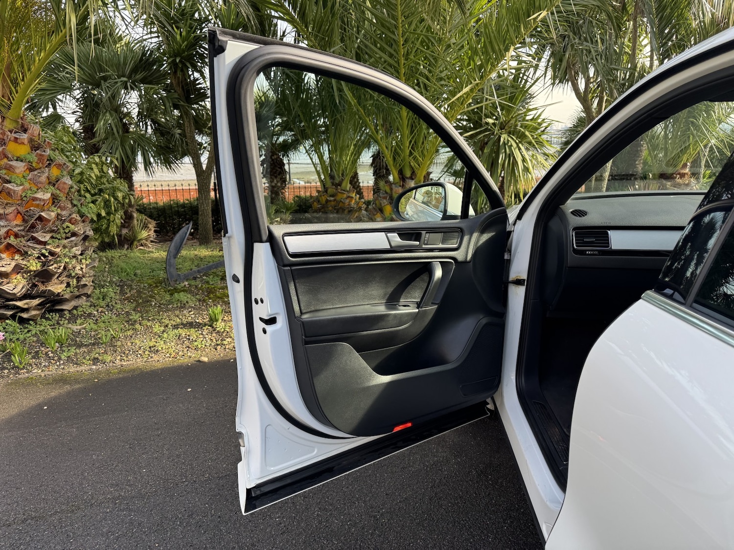 Used Volkswagen Touareg 2012 for sale - 77721217: Photo 14