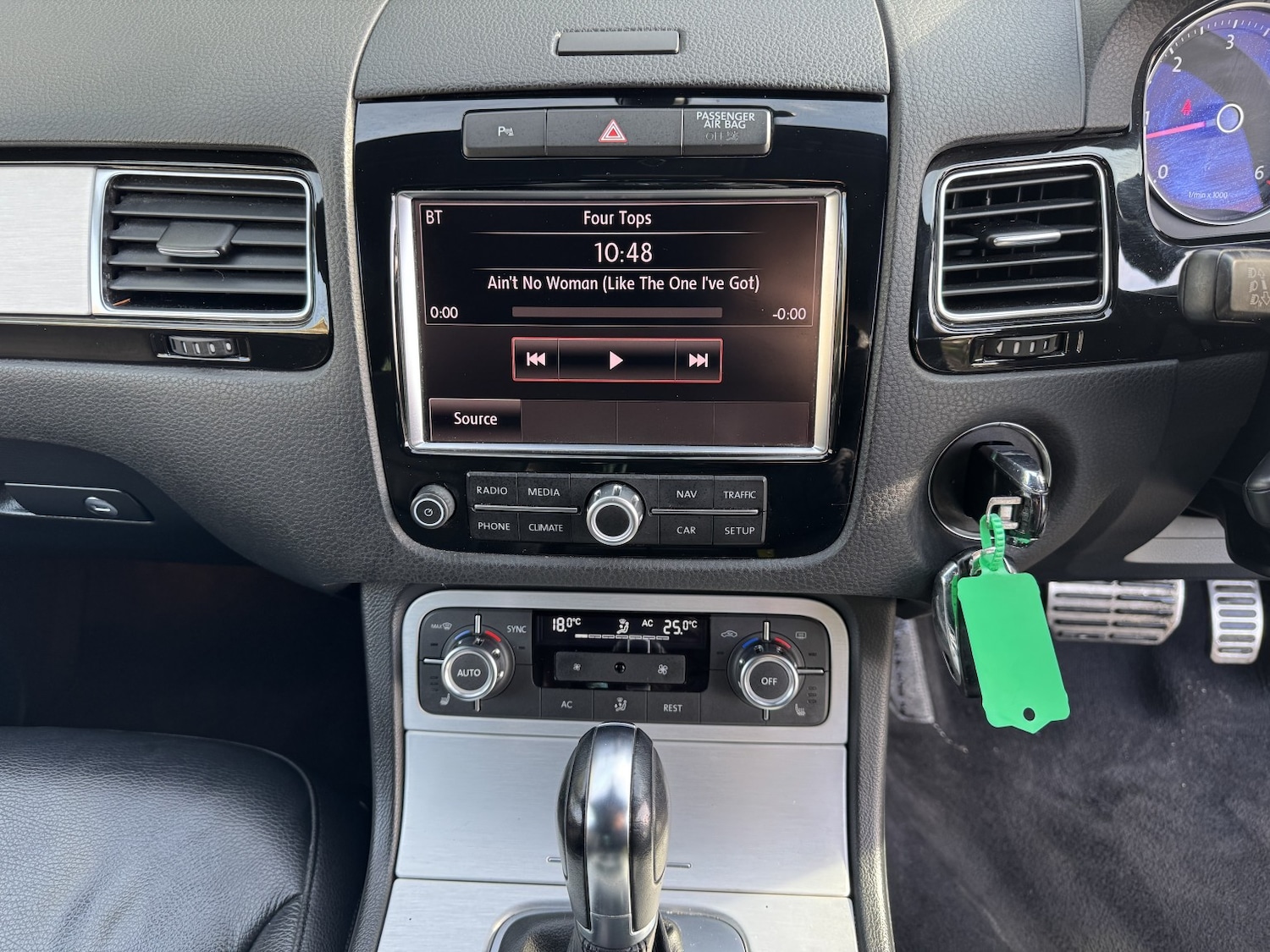 Used Volkswagen Touareg 2012 for sale - 77721217: Photo 23