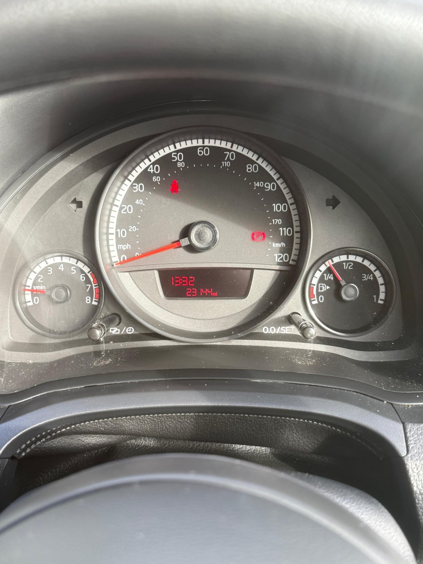 Used Volkswagen up! 2013 for sale - 76559978: Photo 13