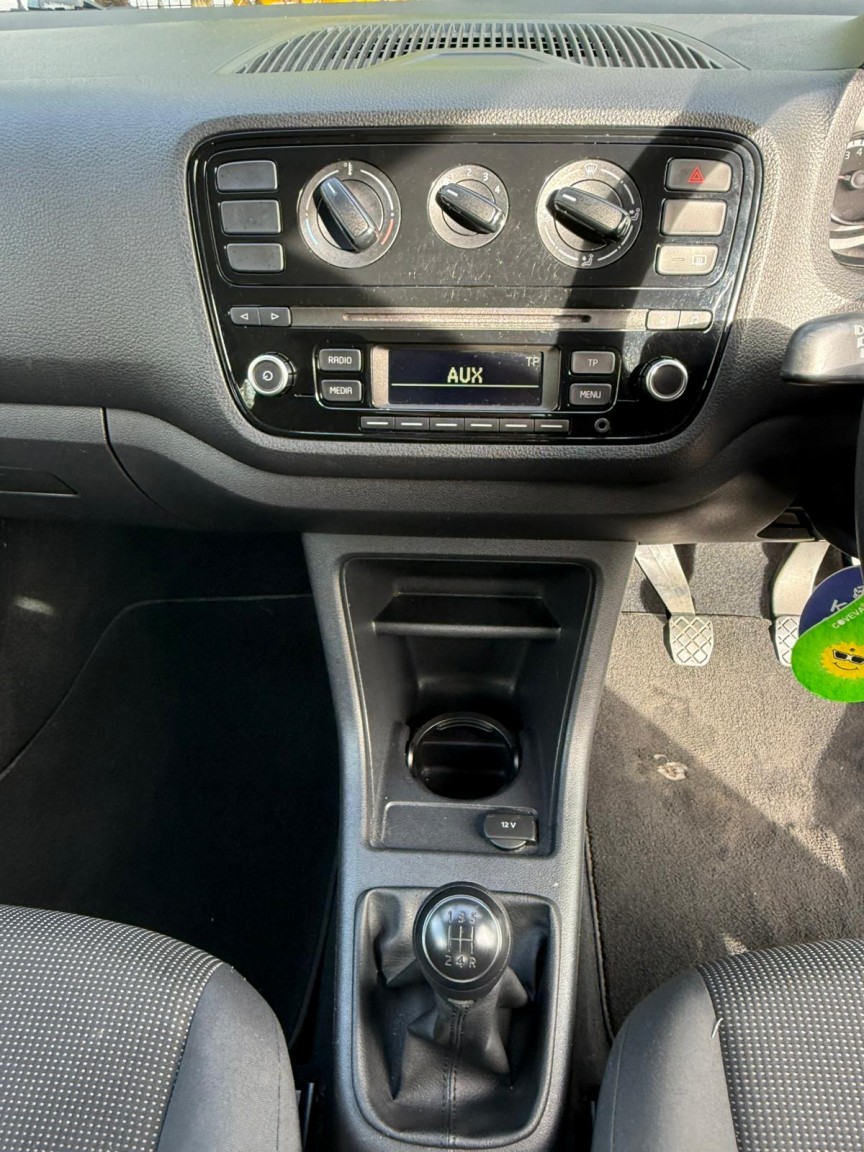 Used Volkswagen up! 2013 for sale - 76559978: Photo 14