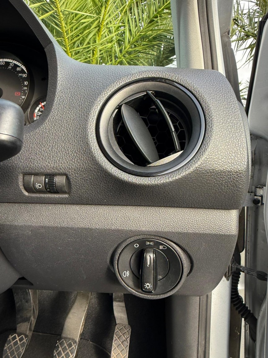 Used Volkswagen up! 2013 for sale - 76559978: Photo 15