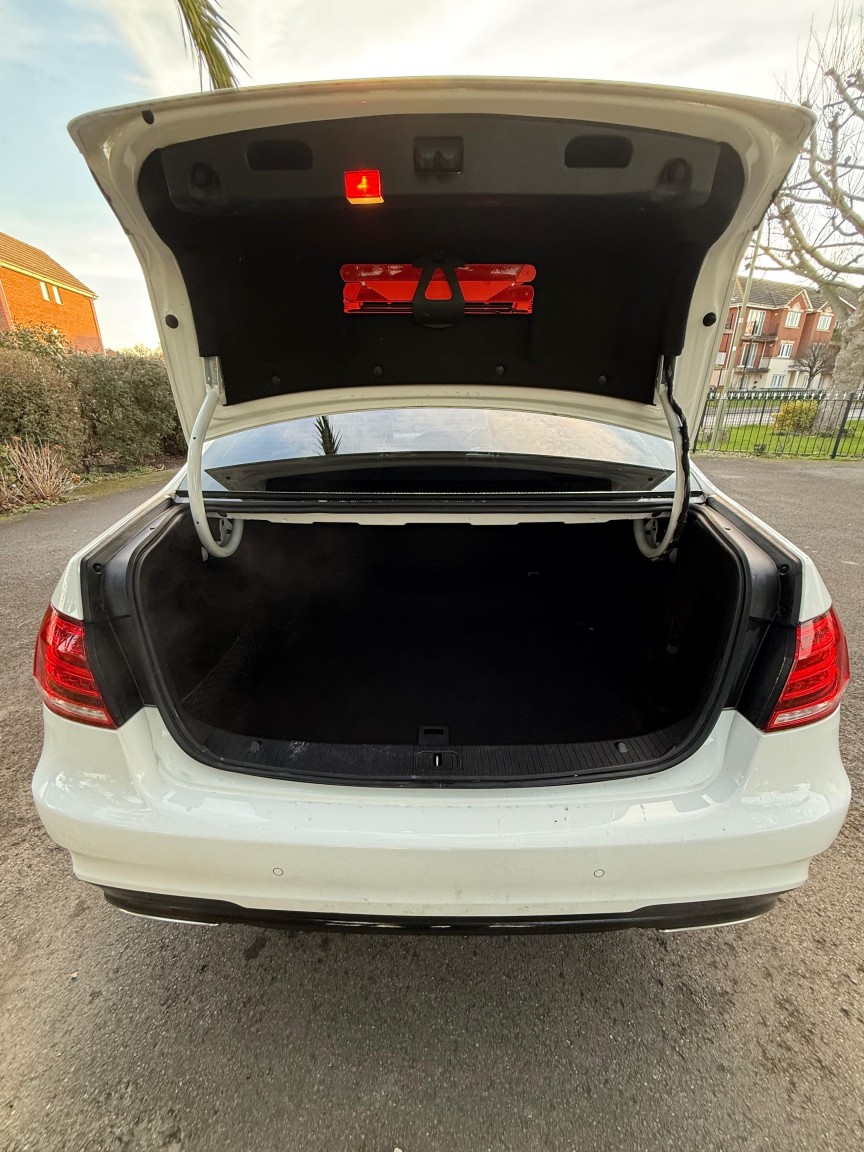 Used Mercedes-Benz E Class 2015 for sale - 77357264: Photo 16