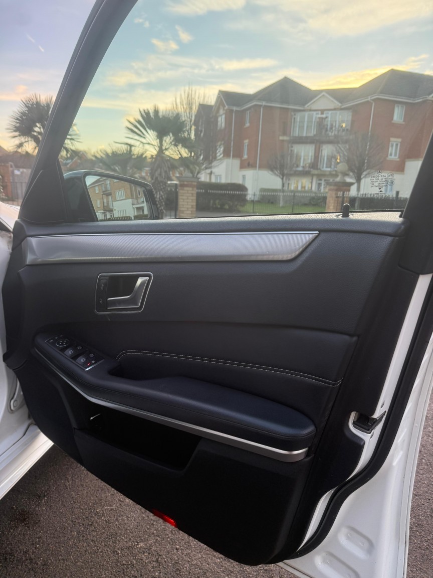 Used Mercedes-Benz E Class 2015 for sale - 77357264: Photo 9