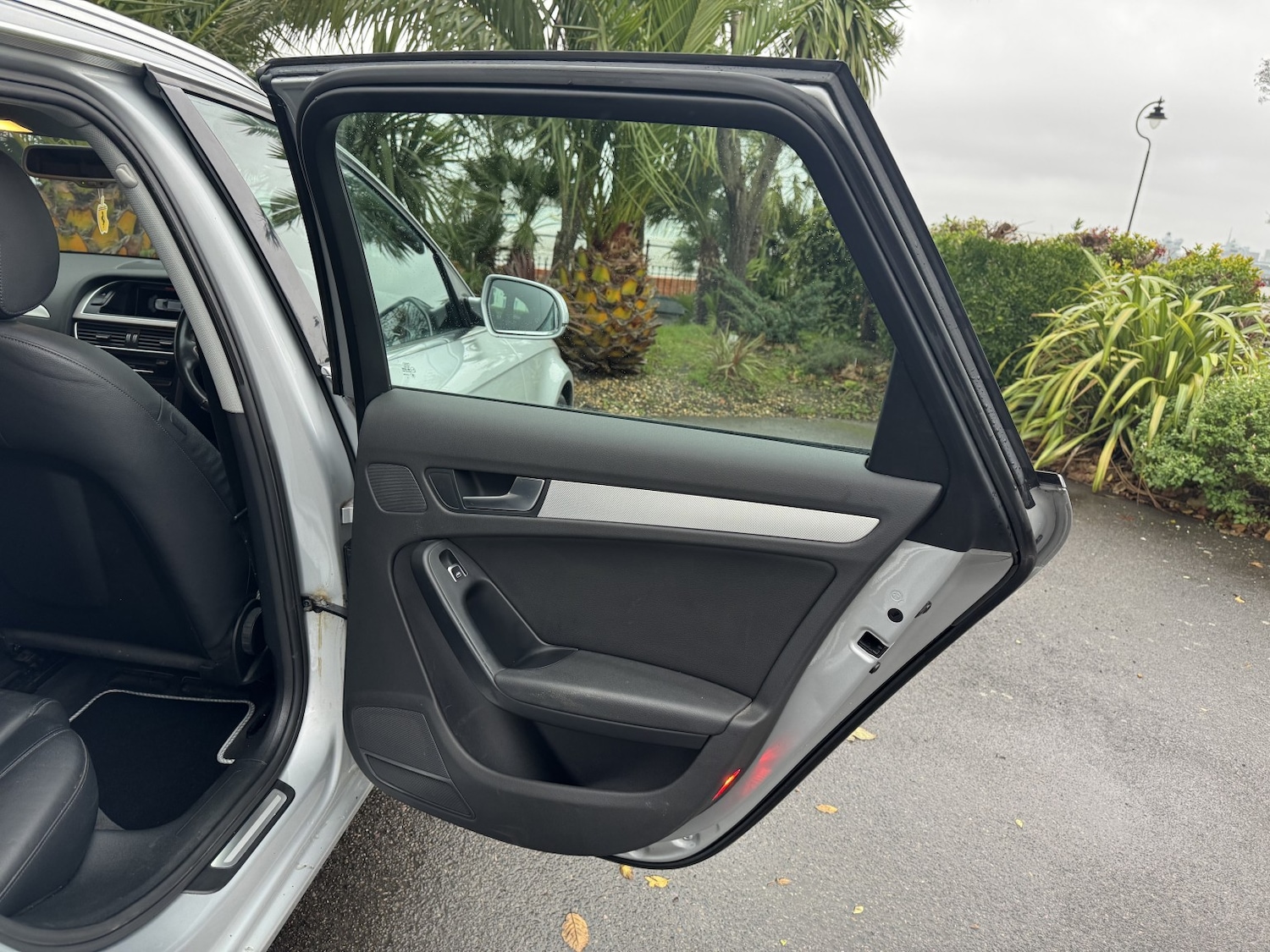 Used Audi A4 Avant 2013 for sale - 76777034: Photo 11