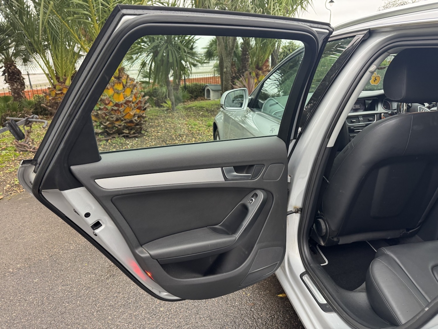 Used Audi A4 Avant 2013 for sale - 76777034: Photo 12