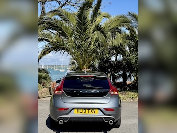 Used Volvo V40 2019 for sale - 78289857: Photo