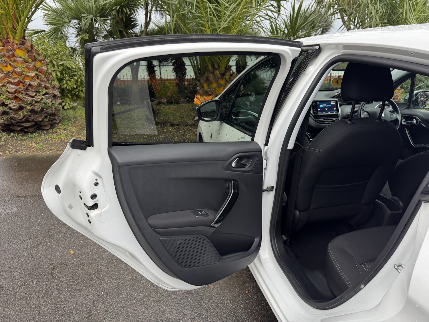 Used Peugeot 208 2018 for sale - 76897012: Photo 11