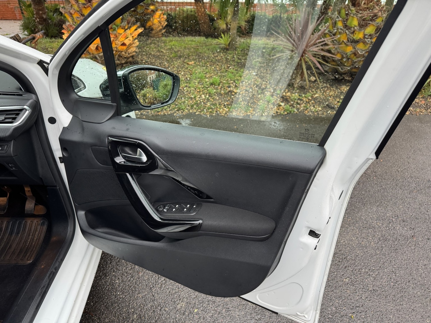 Used Peugeot 208 2018 for sale - 76897012: Photo 15