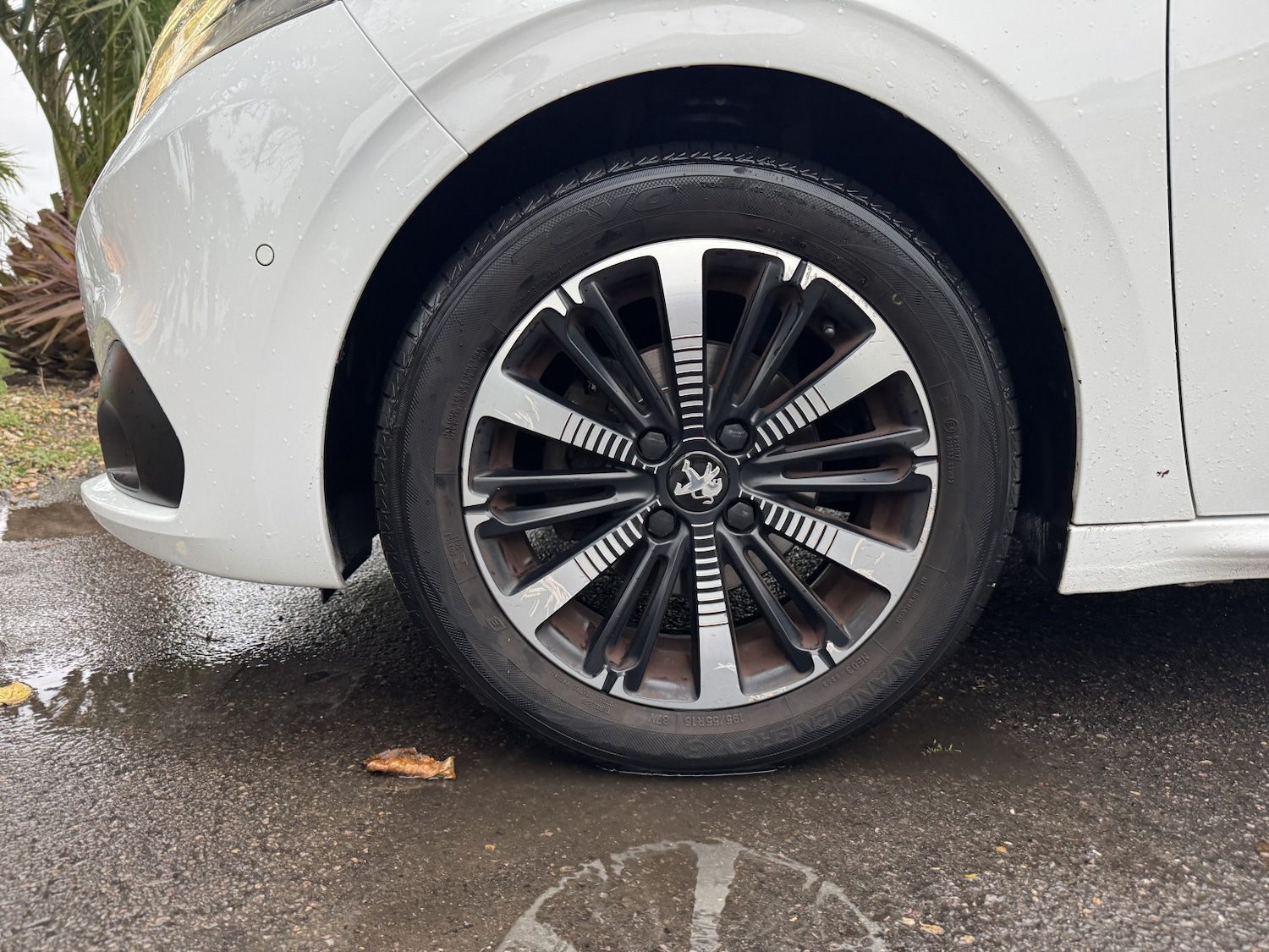 Used Peugeot 208 2018 for sale - 76897012: Photo 20