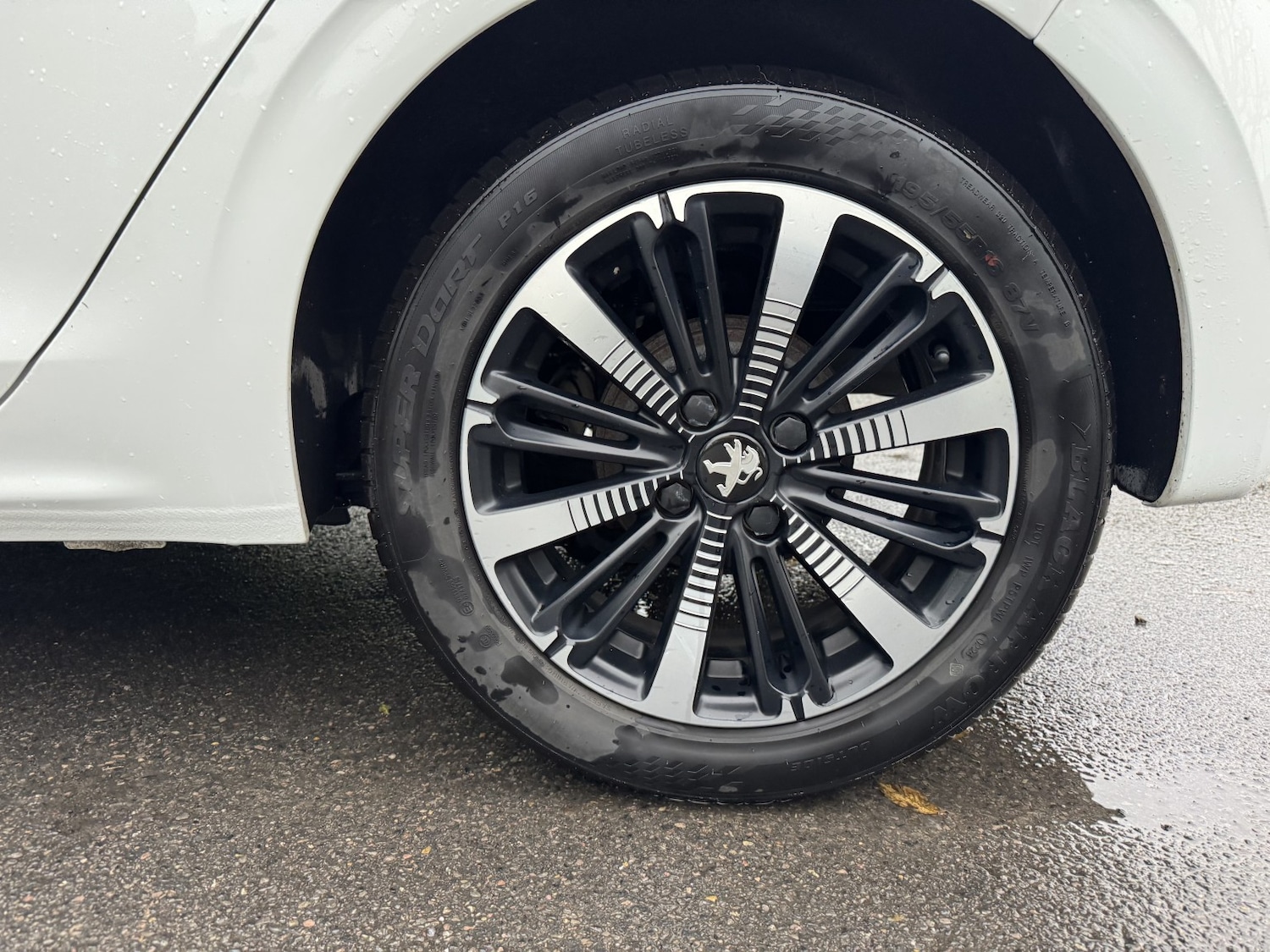 Used Peugeot 208 2018 for sale - 76897012: Photo 21