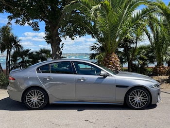Used Jaguar XE 2019 for sale - 79285197: Photo