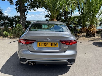 Used Jaguar XE 2019 for sale - 79285197: Photo