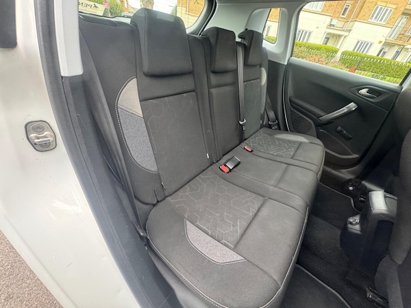 Used Peugeot 2008 2017 for sale - 76075960: Photo 12