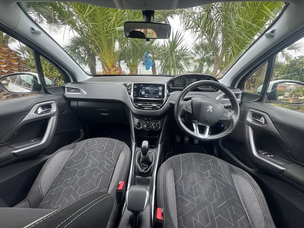 Used Peugeot 2008 2017 for sale - 76075960: Photo 17