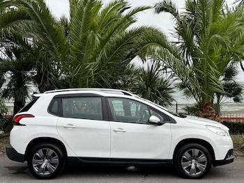 Used Peugeot 2008 2017 for sale - 76075960: Photo 2