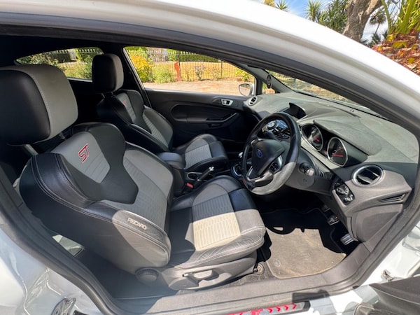 Used Ford Fiesta 2015 for sale - 75297118: Photo 13