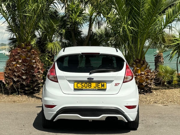 Used Ford Fiesta 2015 for sale - 75297118: Photo 4