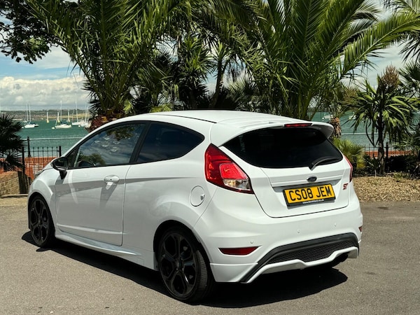 Used Ford Fiesta 2015 for sale - 75297118: Photo 5