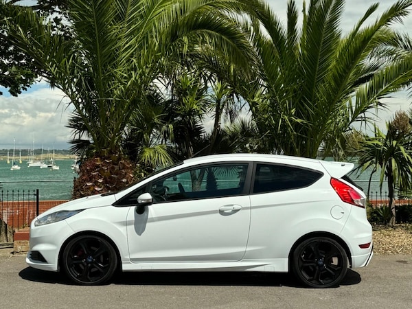 Used Ford Fiesta 2015 for sale - 75297118: Photo 6
