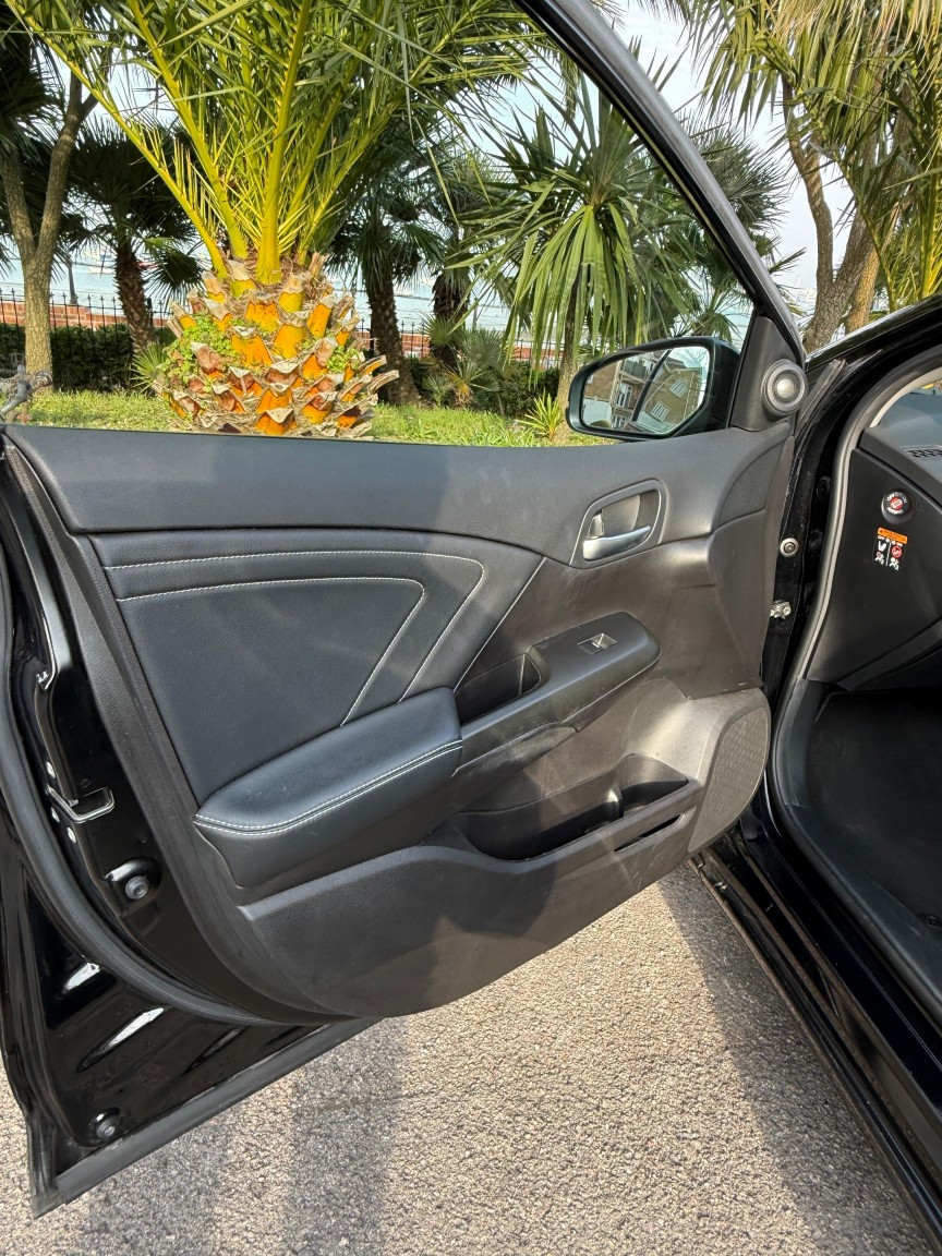 Used Honda Civic 2015 for sale - 77991793: Photo 13