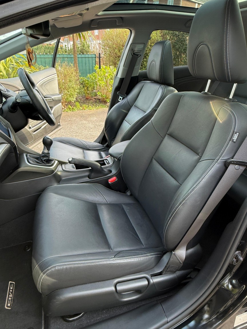 Used Honda Civic 2015 for sale - 77991793: Photo 17