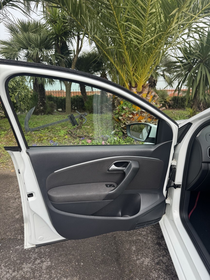 Used Volkswagen Polo 2016 for sale - 77807145: Photo 15