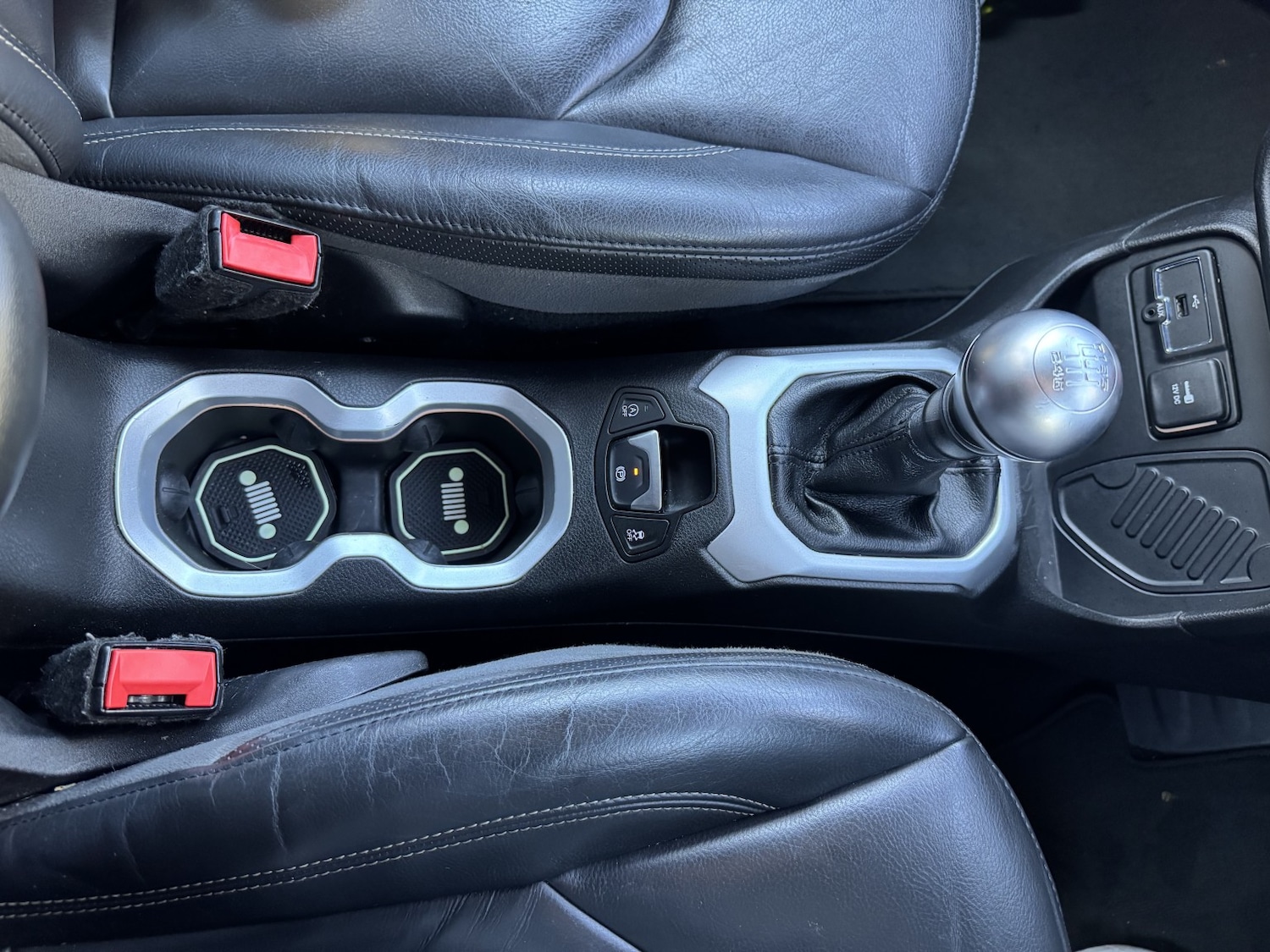 Used Jeep Renegade 2015 for sale - 77968629: Photo 19