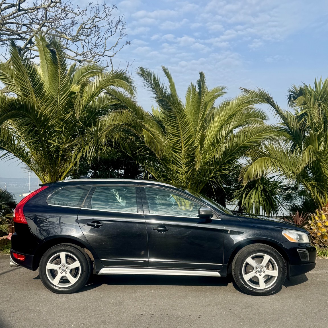 Used Volvo XC60 2012 for sale - 77997223: Photo 2