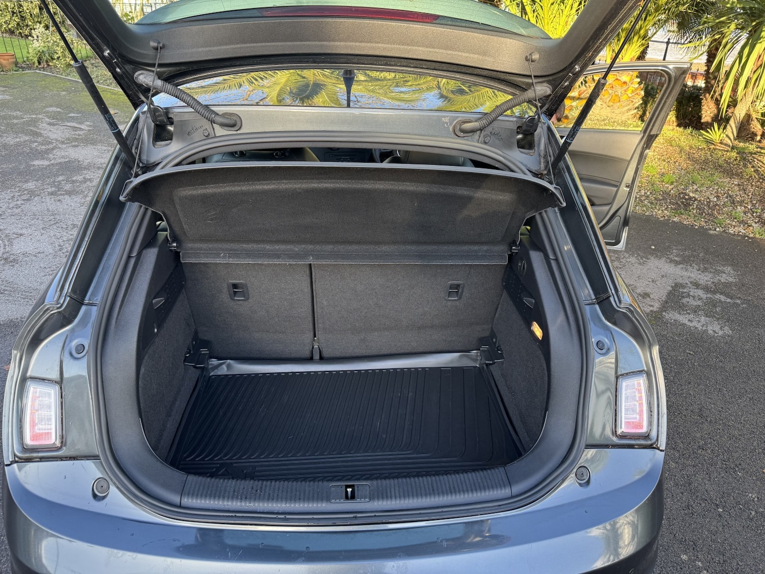 Used Audi A1 2013 for sale - 76821627: Photo 9