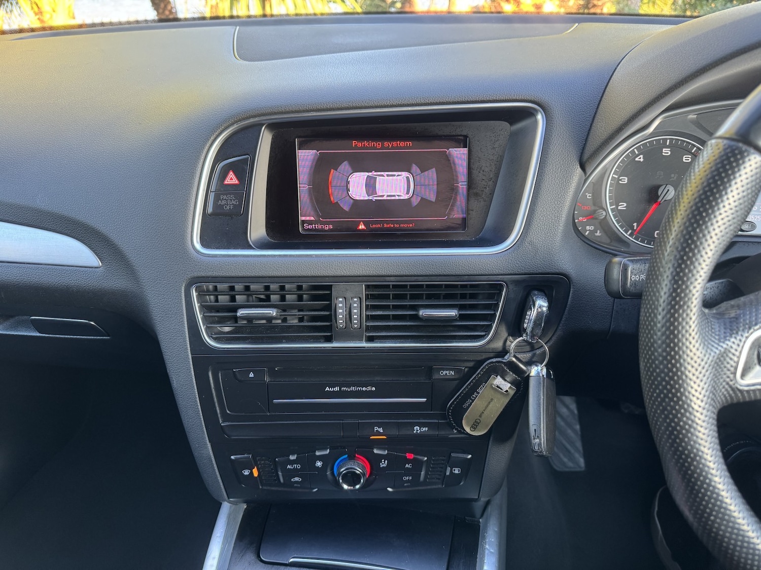 Used Audi Q5 2010 for sale - 77937842: Photo 22