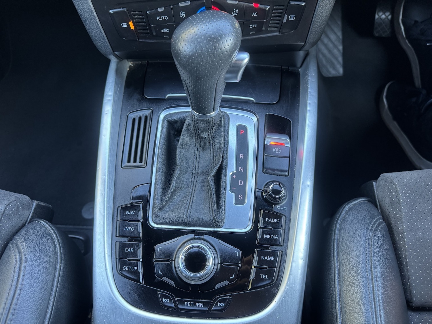 Used Audi Q5 2010 for sale - 77937842: Photo 23