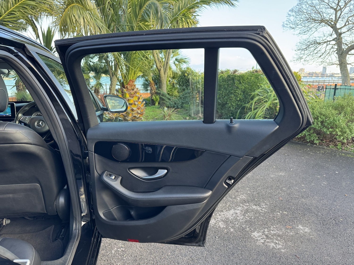 Used Mercedes-Benz C Class 2015 for sale - 77008113: Photo 11