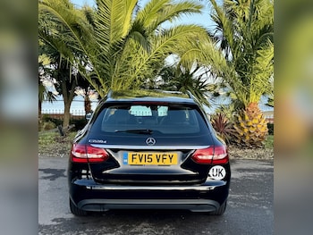 Used Mercedes-Benz C Class 2015 for sale - 77008113: Photo