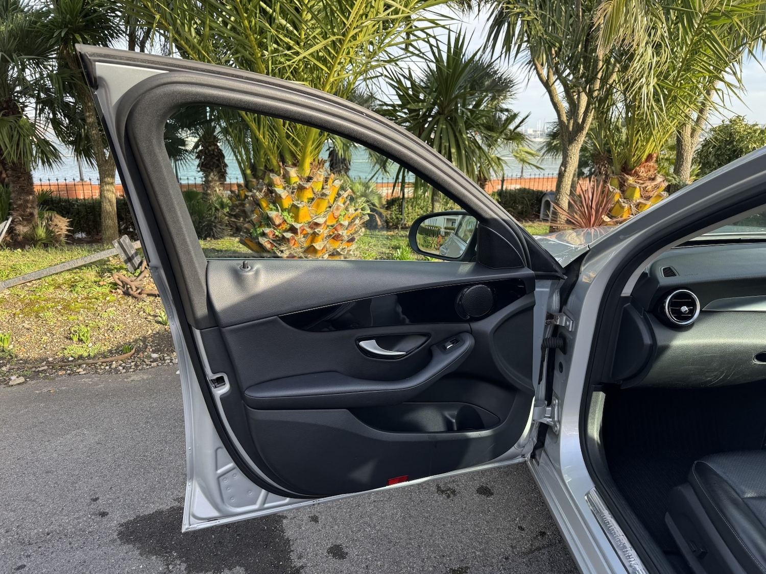 Used Mercedes-Benz C Class 2015 for sale - 77409641: Photo 14