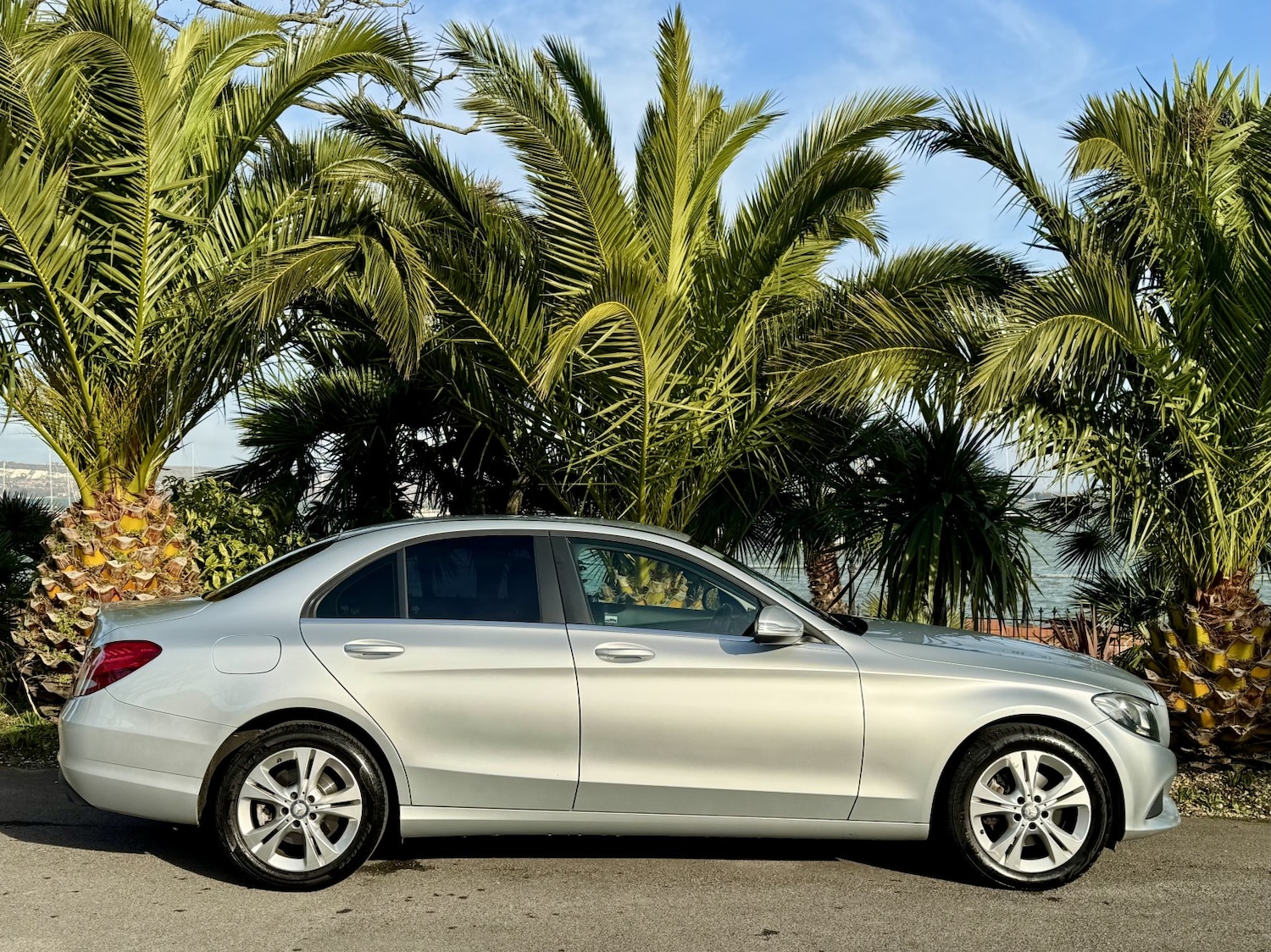 Used Mercedes-Benz C Class 2015 for sale - 77409641: Photo 2