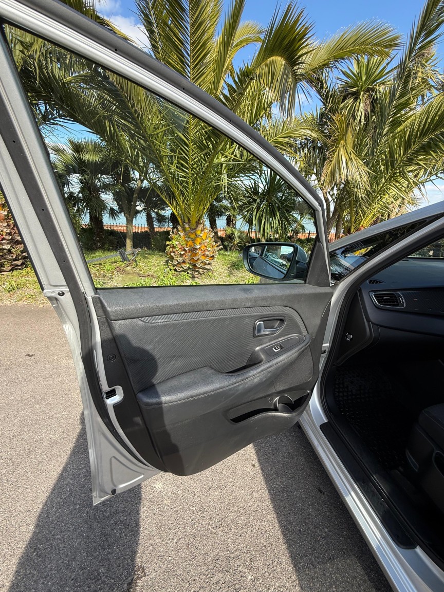 Used Kia Carens 2018 for sale - 78125204: Photo 14