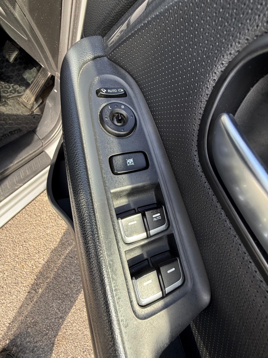 Used Kia Carens 2018 for sale - 78125204: Photo 15