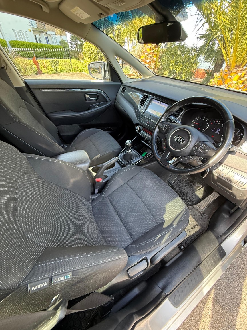 Used Kia Carens 2018 for sale - 78125204: Photo 23