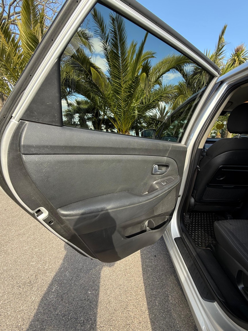 Used Kia Carens 2018 for sale - 78125204: Photo 9