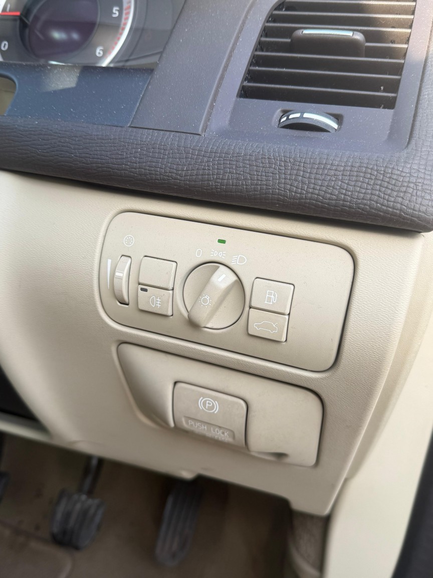 Used Volvo XC60 2013 for sale - 77681731: Photo 12