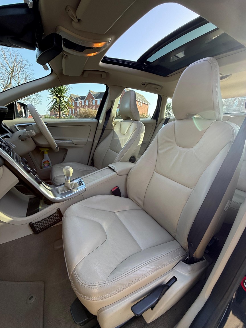 Used Volvo XC60 2013 for sale - 77681731: Photo 14