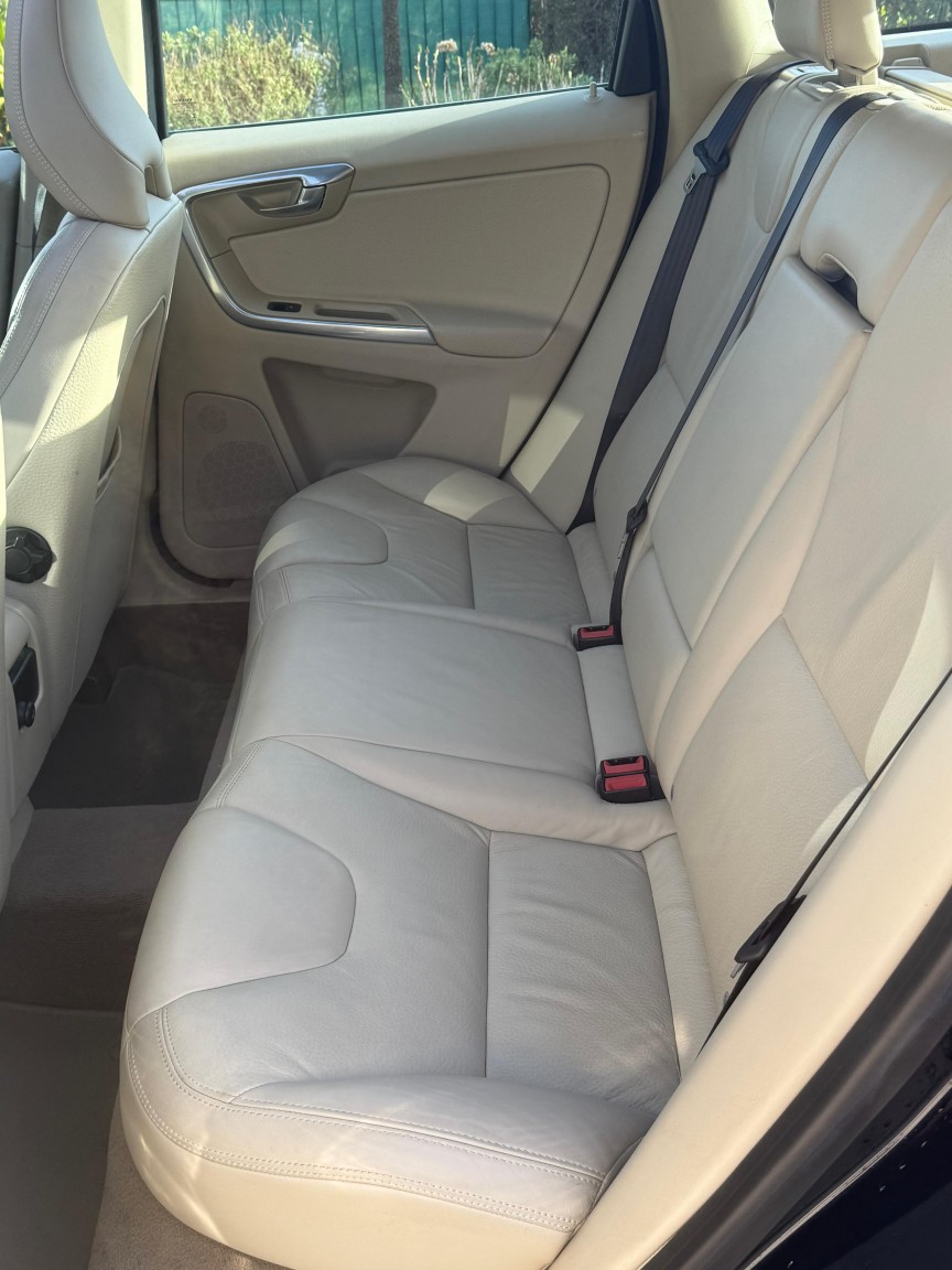 Used Volvo XC60 2013 for sale - 77681731: Photo 16