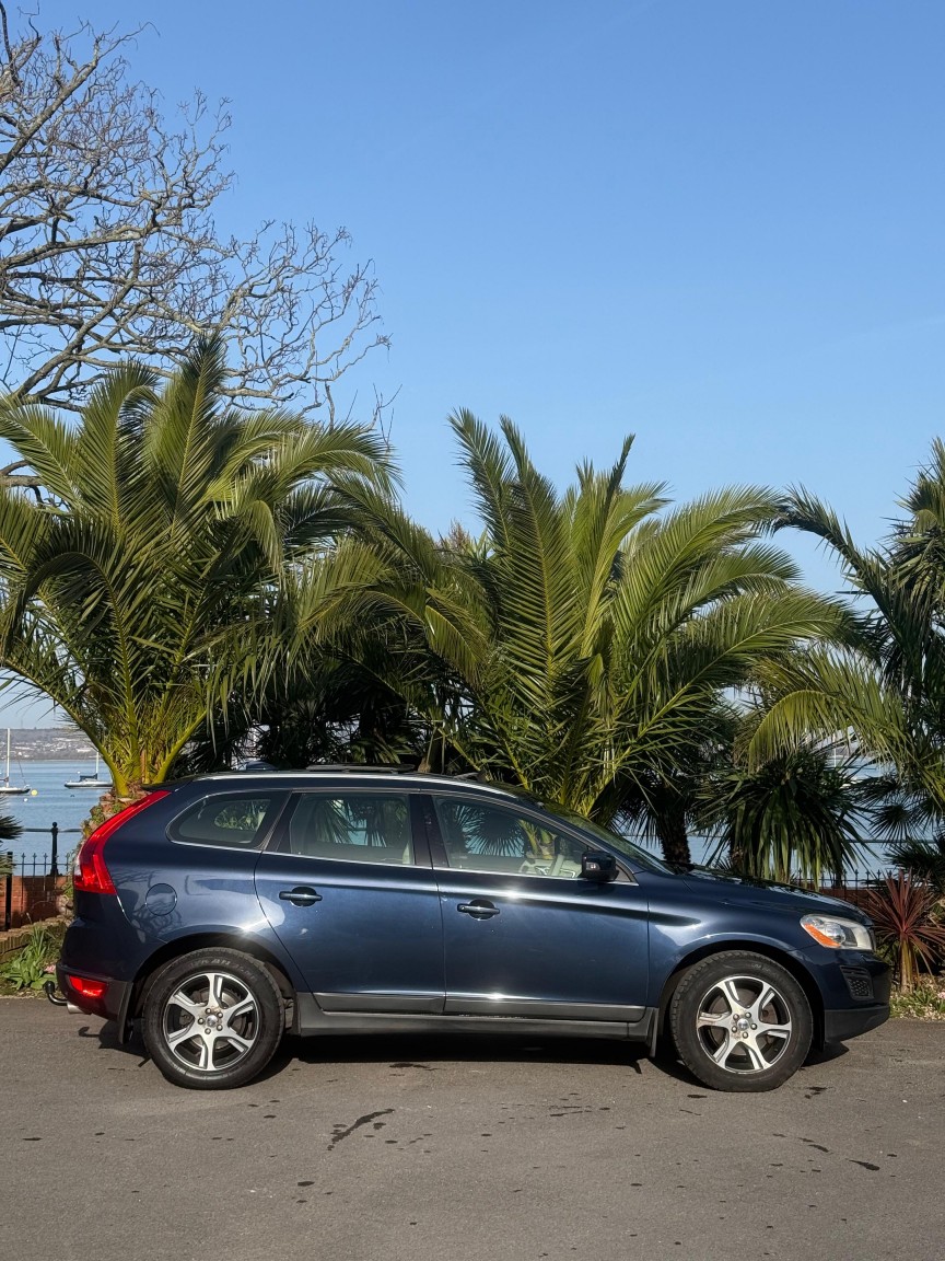 Used Volvo XC60 2013 for sale - 77681731: Photo 2