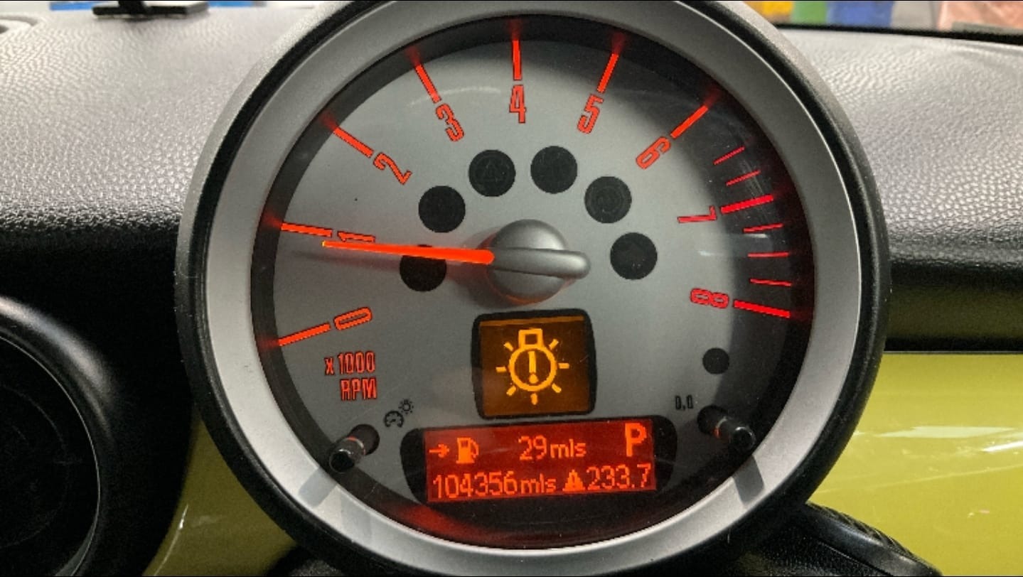 Used MINI Convertible 2010 for sale - 77332055: Photo 12