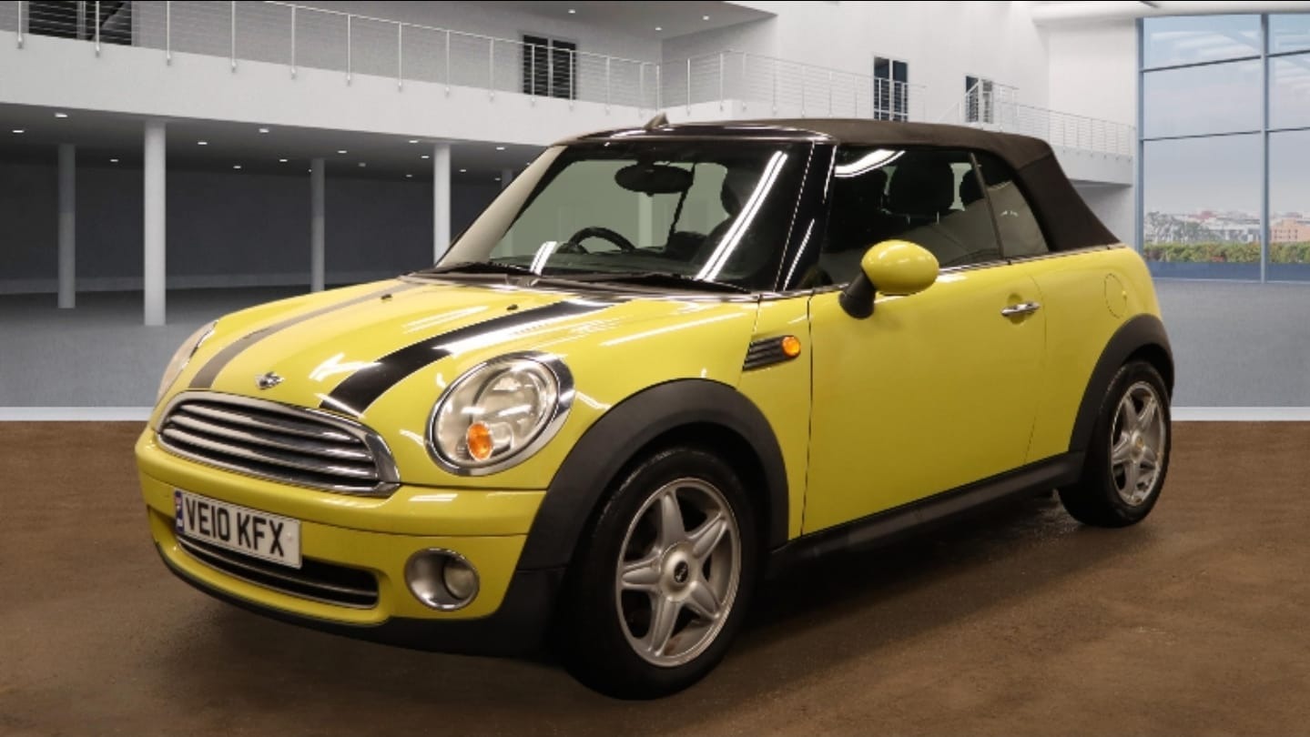 Used MINI Convertible 2010 for sale - 77332055: Photo 2