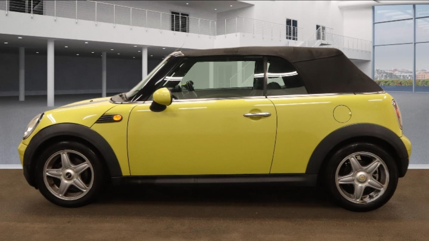 Used MINI Convertible 2010 for sale - 77332055: Photo 6