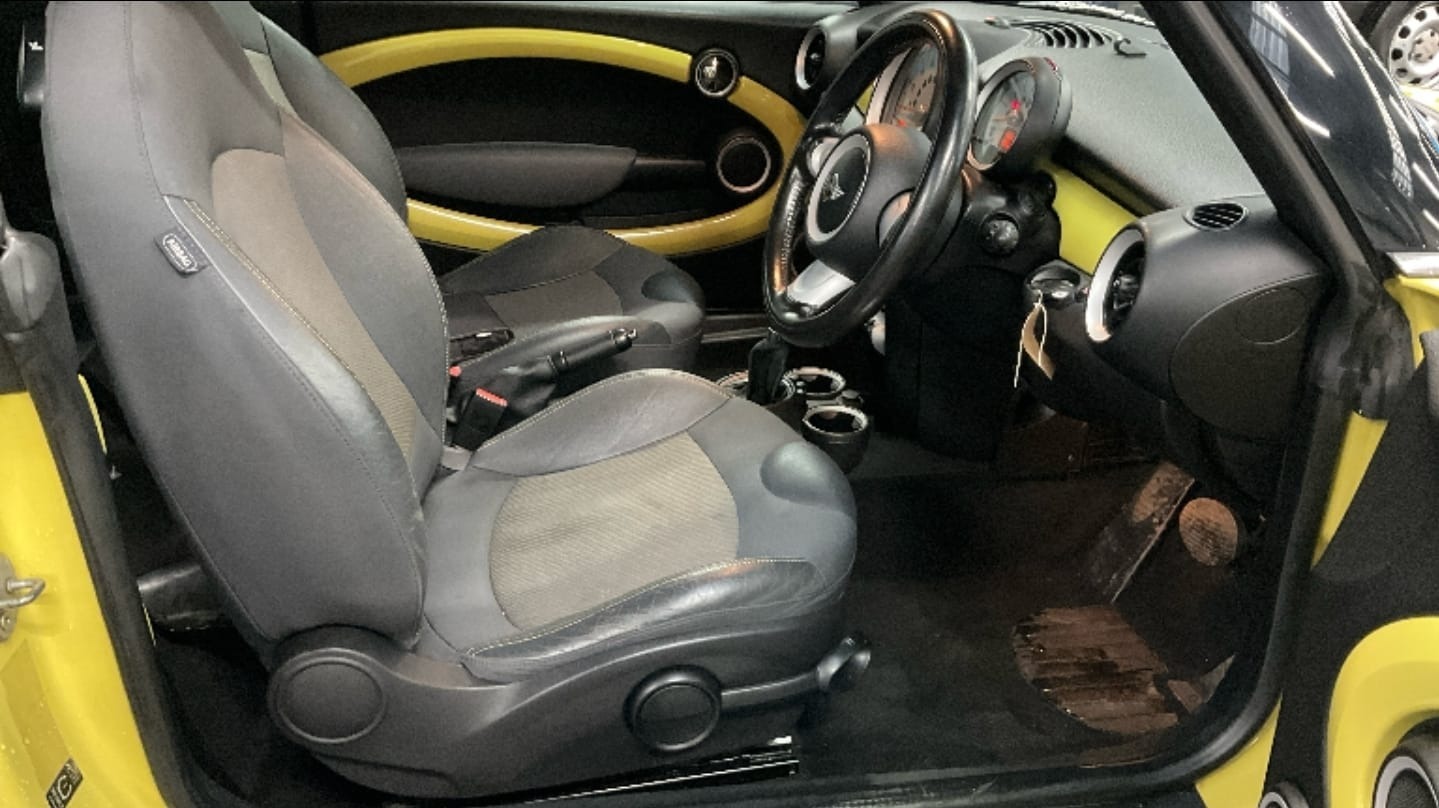 Used MINI Convertible 2010 for sale - 77332055: Photo 8