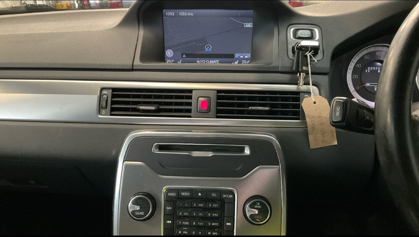 Used Volvo V70 2012 for sale - 77230191: Photo 12