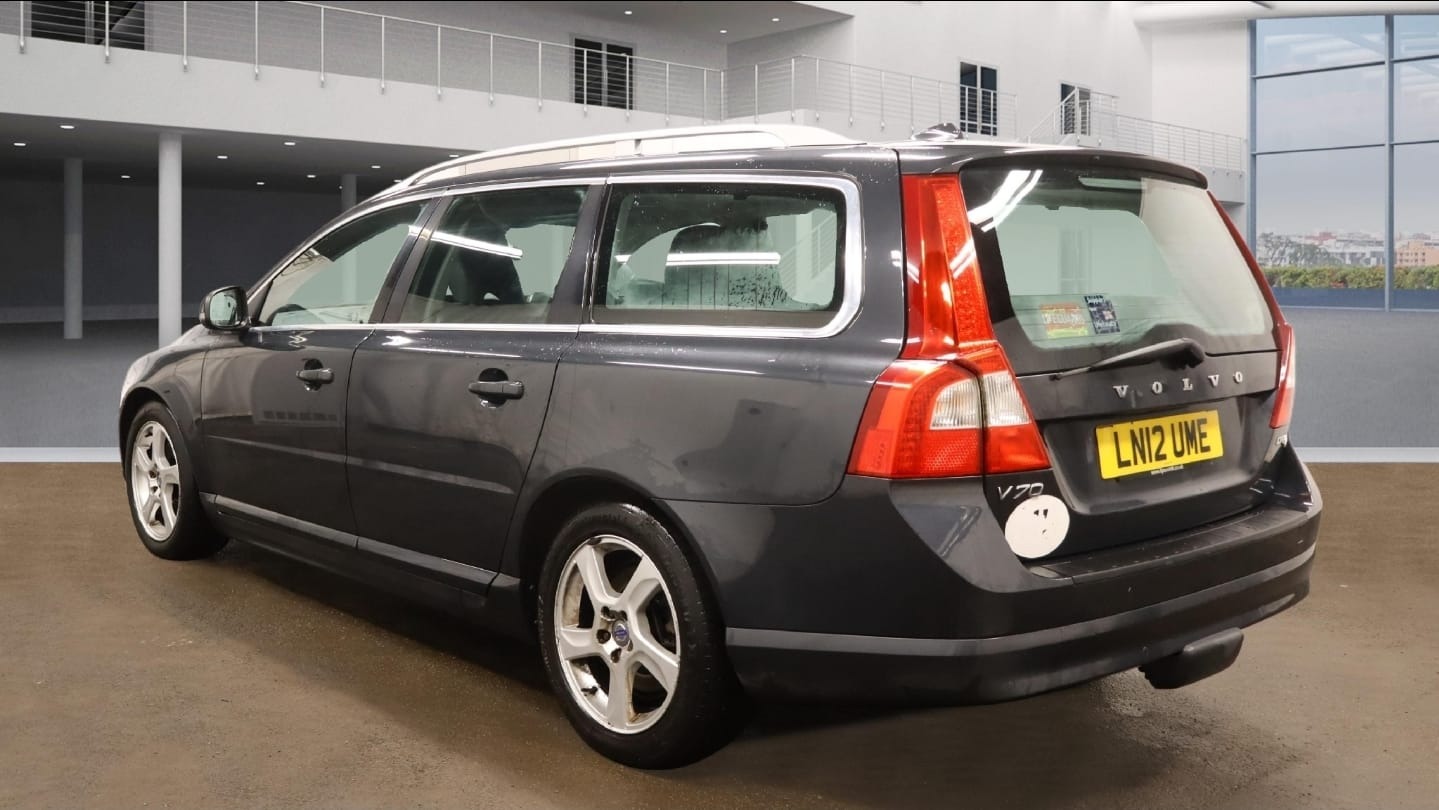 Used Volvo V70 2012 for sale - 77230191: Photo 3